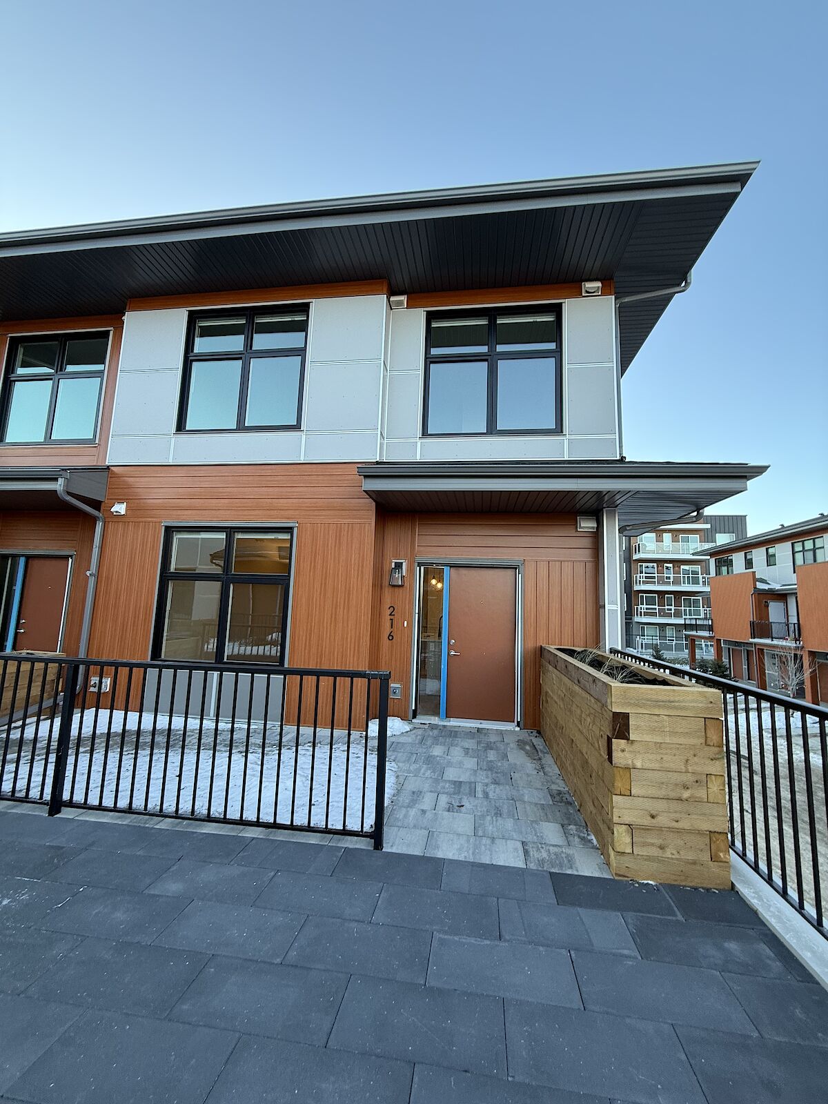 Calgary 2 bedrooms Townhouse for rent. Property photo: 707114-1