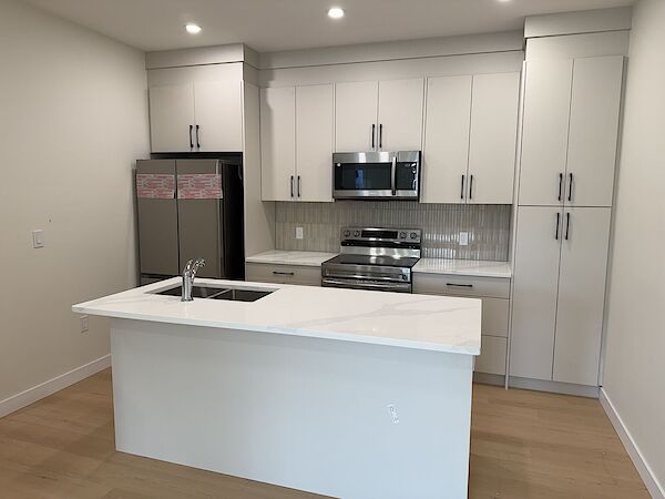 Edmonton 3 + Den bedrooms Townhouse for rent. Property photo: 707862-2
