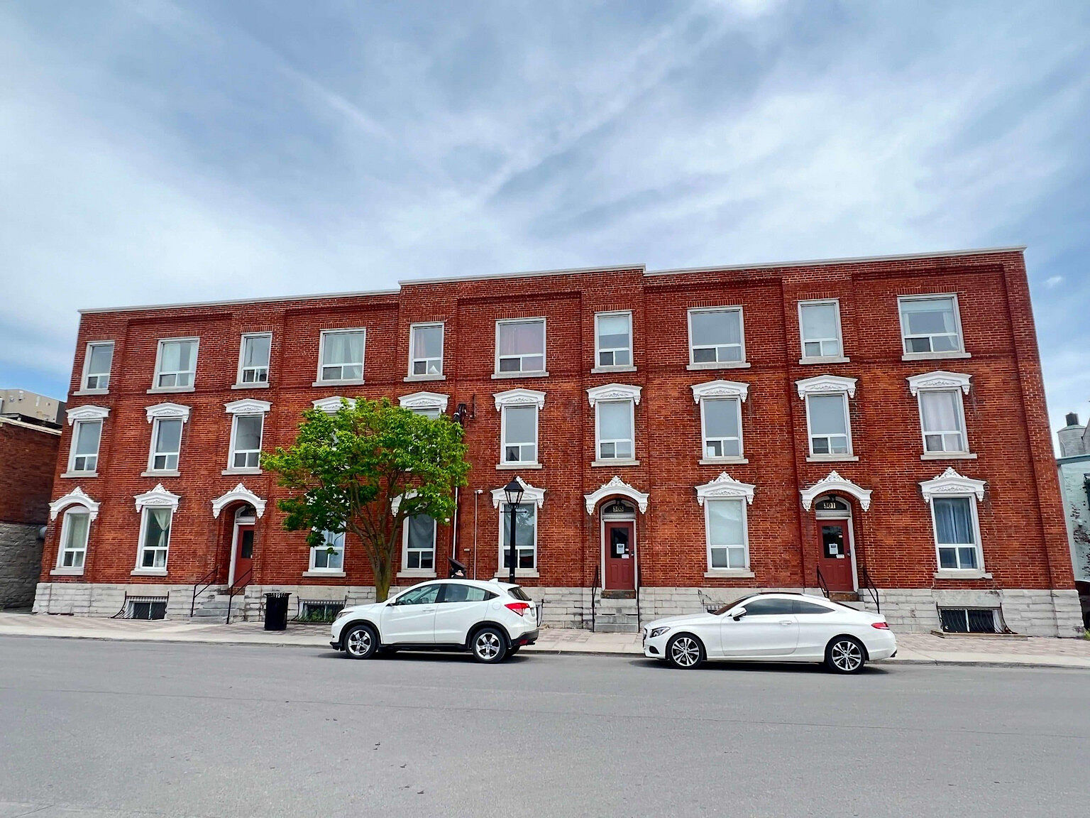 Kingston 5 bedrooms Apartment for rent. Property photo: 707866-1