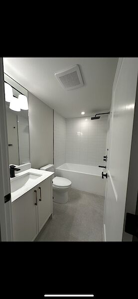 Calgary 1 + Den bedrooms Duplex for rent. Property photo: 707871-2