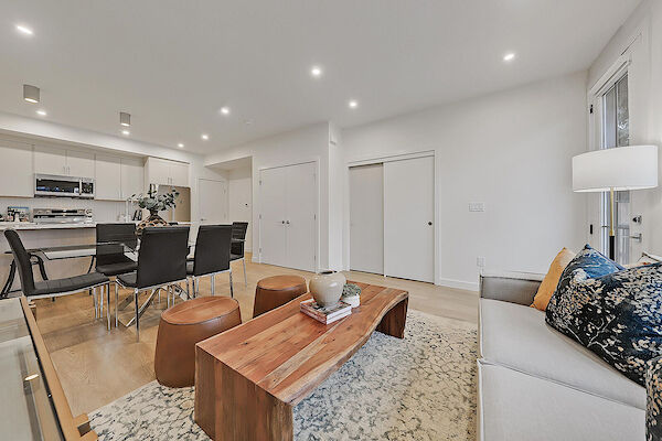 Calgary 2 bedrooms Townhouse for rent. Property photo: 708253-3