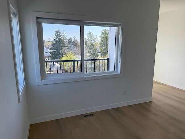 Calgary 3 bedrooms Townhouse for rent. Property photo: 708346-2