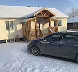 Furnished 1100sq ft 2 bedroom main floor house off 17th Ave SW in Scarboro.