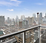 Bright Fully Furnished One Bedroom in Downtown Calgary. Free parking