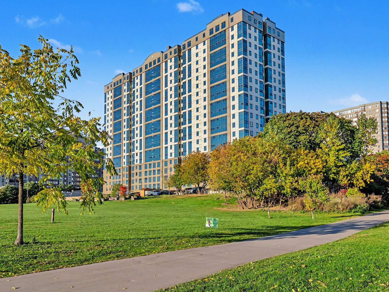 Ottawa bachelor bedrooms Apartment for rent. Property photo: 710759-1