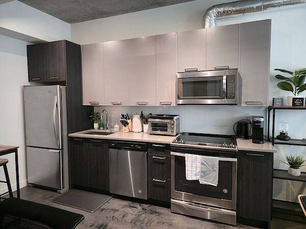 Calgary 1 bedroom Condo Unit for rent. Property photo: 710966-3