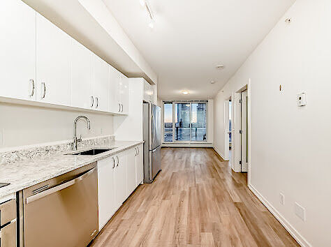 Calgary 1 + Den bedrooms Condo Unit for rent. Property photo: 711318-3