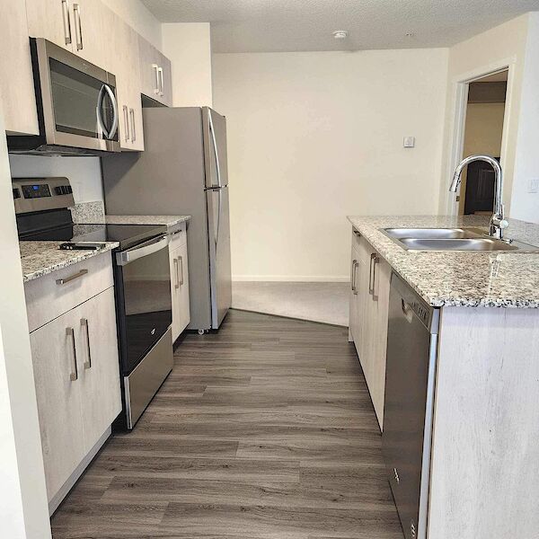 Calgary 2 + Den bedrooms Condo Unit for rent. Property photo: 711644-3