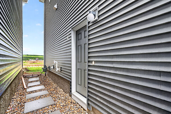 Calgary 2 bedrooms Basement for rent. Property photo: 711790-2