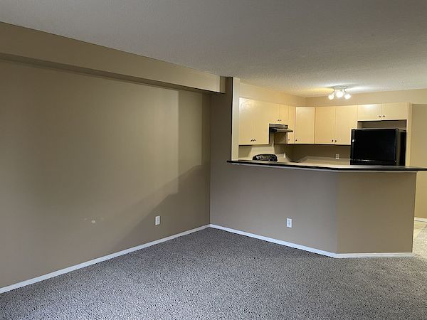 Calgary 2 bedrooms Condo Unit for rent. Property photo: 71200-3
