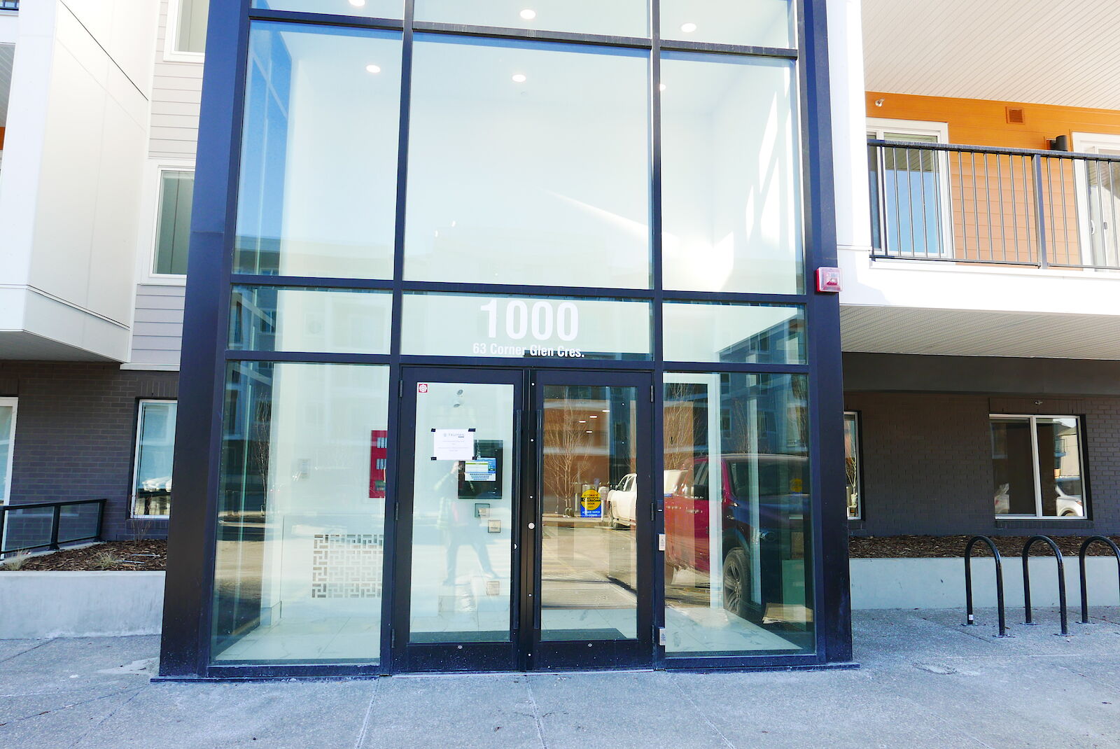 Calgary 2 bedrooms Condo Unit for rent. Property photo: 712041-1
