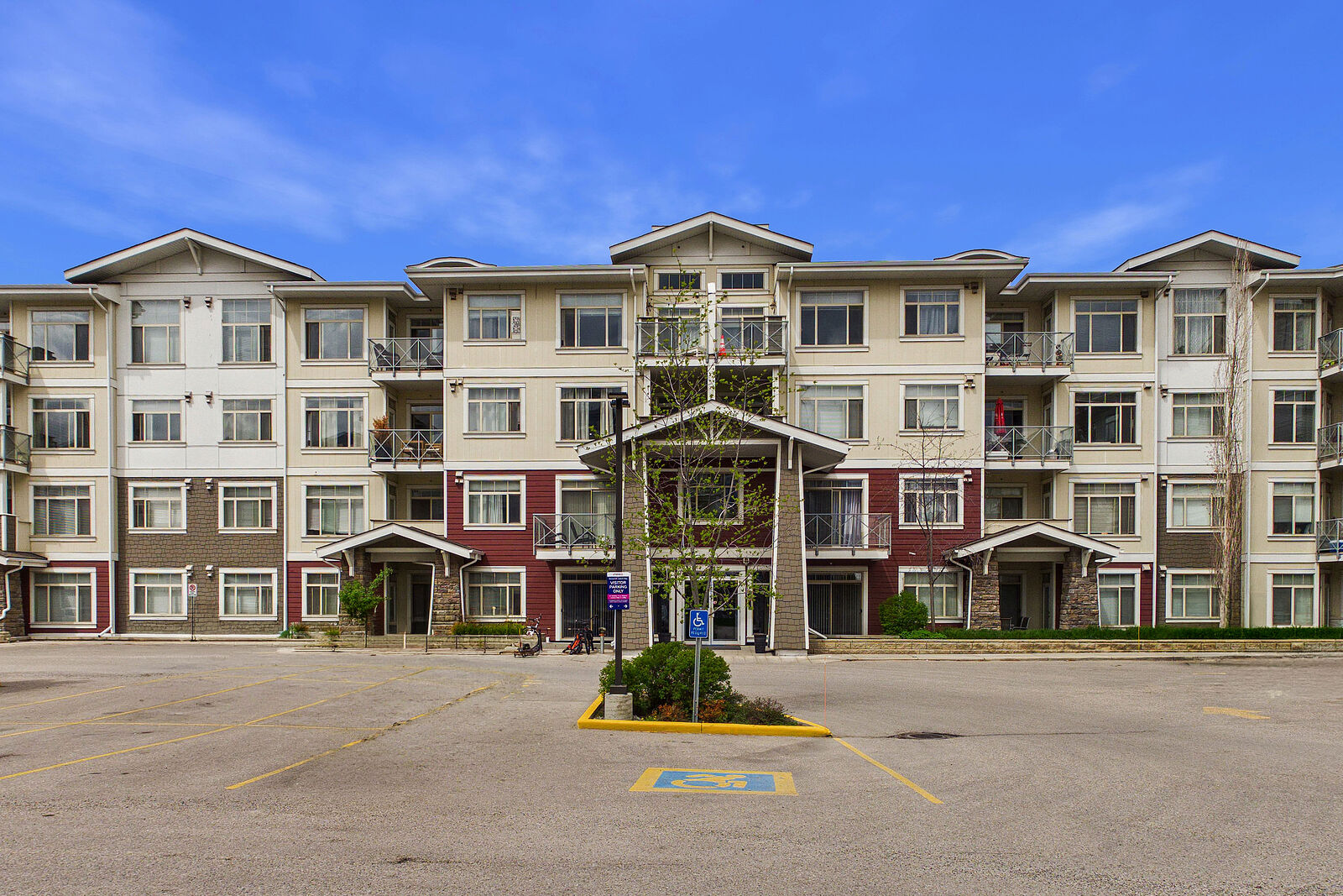 Calgary 2 bedrooms Condo Unit for rent. Property photo: 712884-1