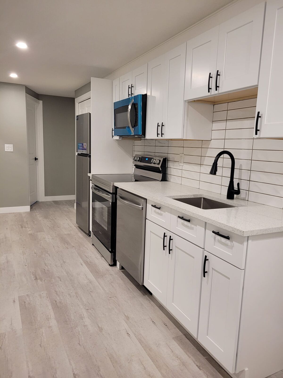 Calgary 2 bedrooms Basement for rent. Property photo: 713629-1
