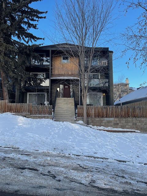Calgary 1 bedroom Condo Unit for rent. Property photo: 713828-1