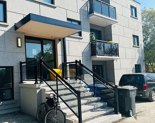 Barrie 2 bedrooms Condo Unit for rent. Property photo: 715352-3