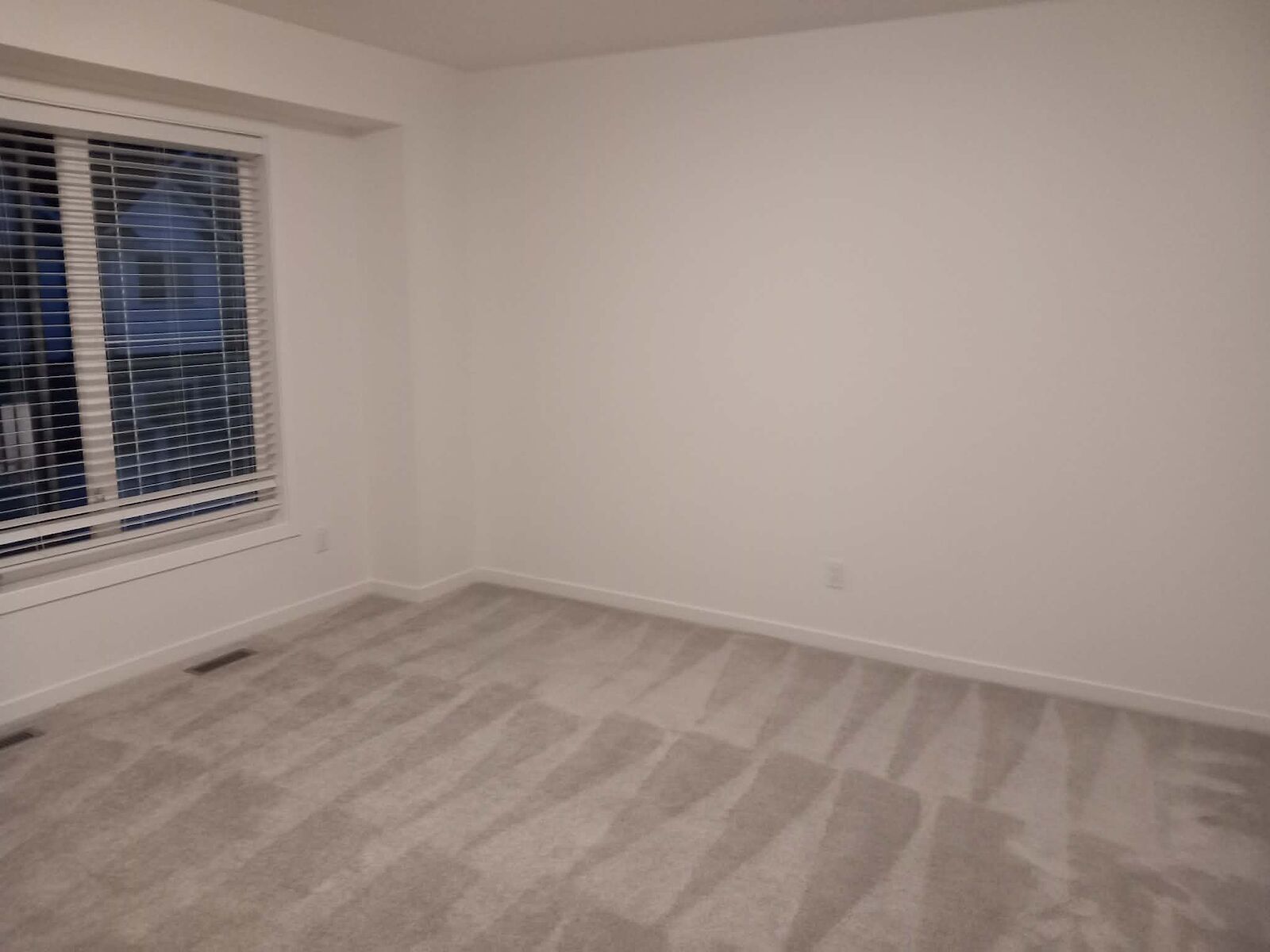 Calgary 1 bedroom Room For Rent for rent. Property photo: 715828-1