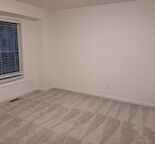 Spacious Private Room with Ensuite Bath & Private Fridge | New Modern Townhouse