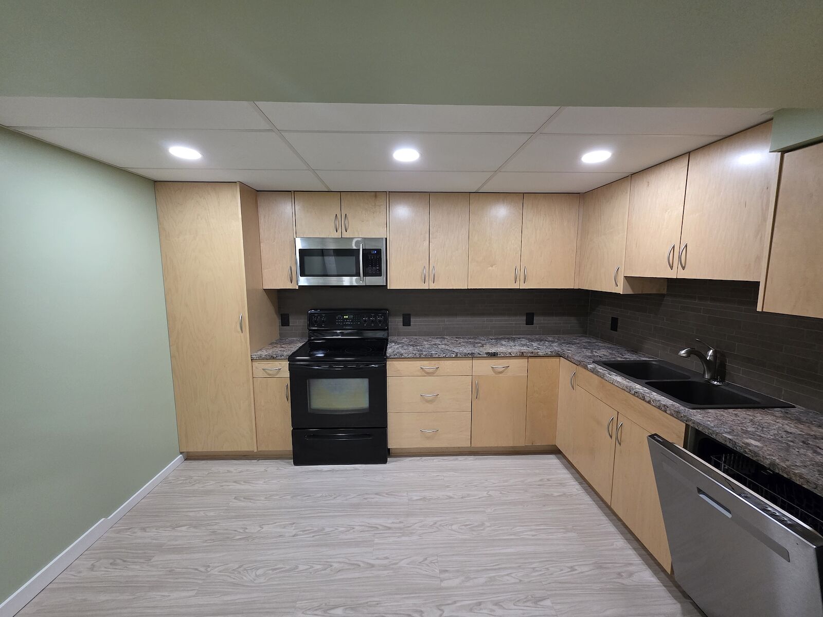 Calgary 2 bedrooms Basement for rent. Property photo: 716184-1