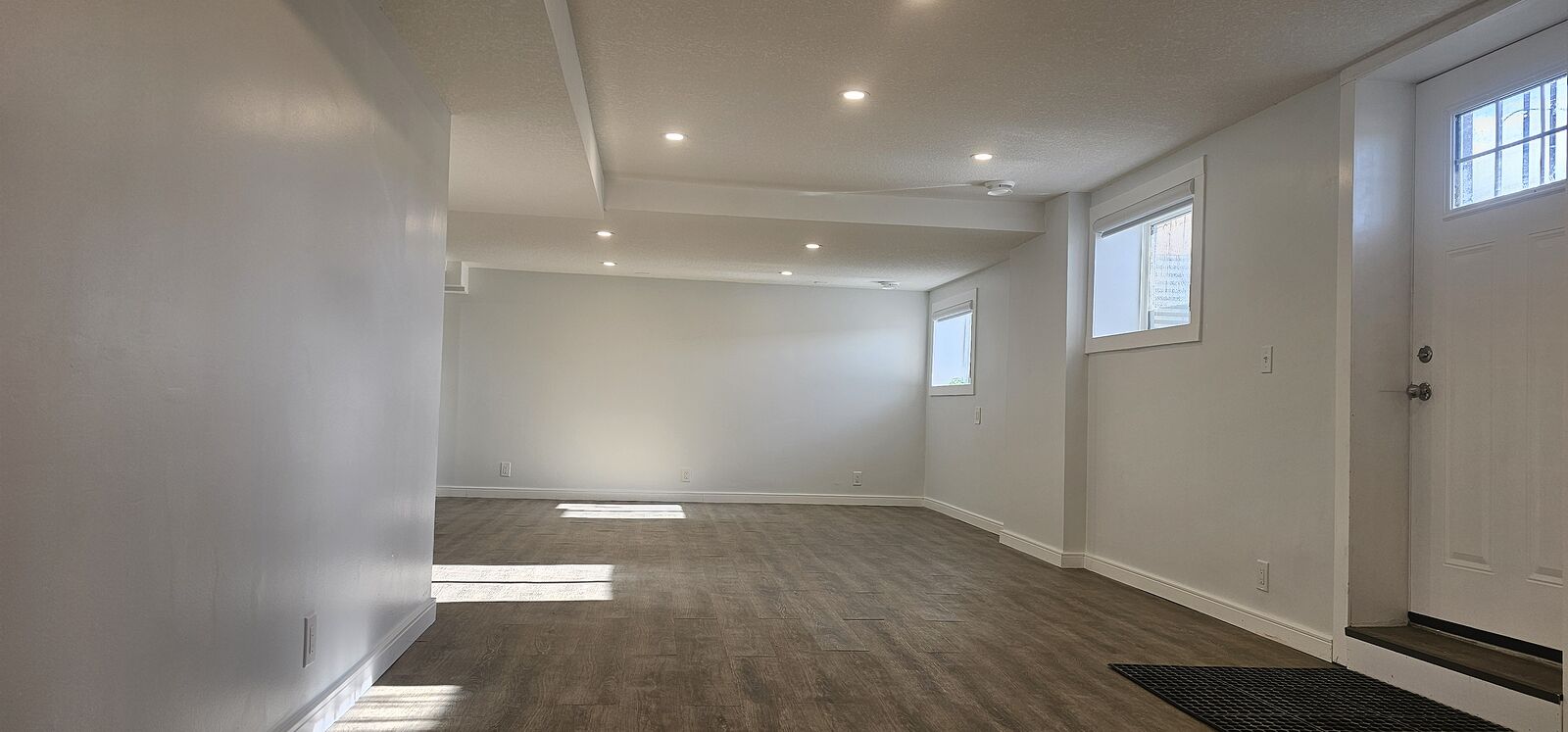 Calgary 3 bedrooms Basement for rent. Property photo: 717736-1
