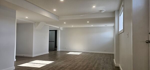 Calgary 3 bedrooms Basement for rent. Property photo: 717736-2