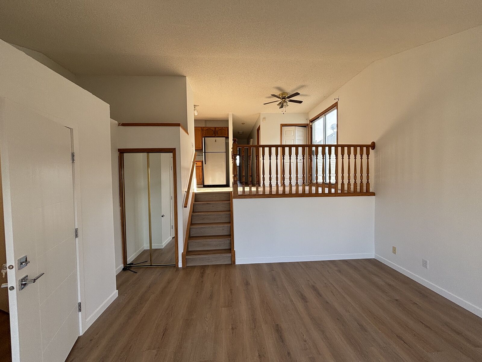 Calgary 3 bedrooms House for rent. Property photo: 718567-1