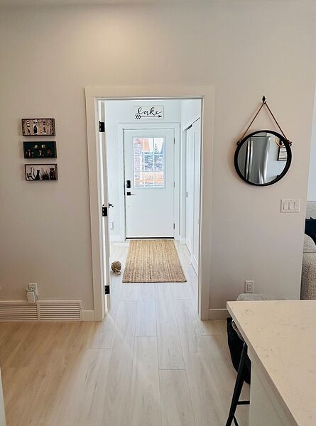 Rocky View County 4 bedrooms House for rent. Property photo: 718583-2