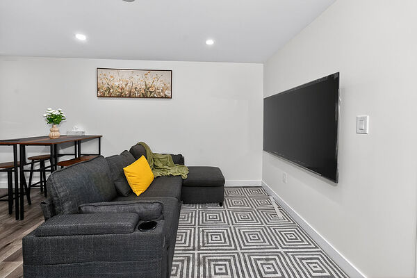 Calgary 2 bedrooms Basement for rent. Property photo: 719037-3