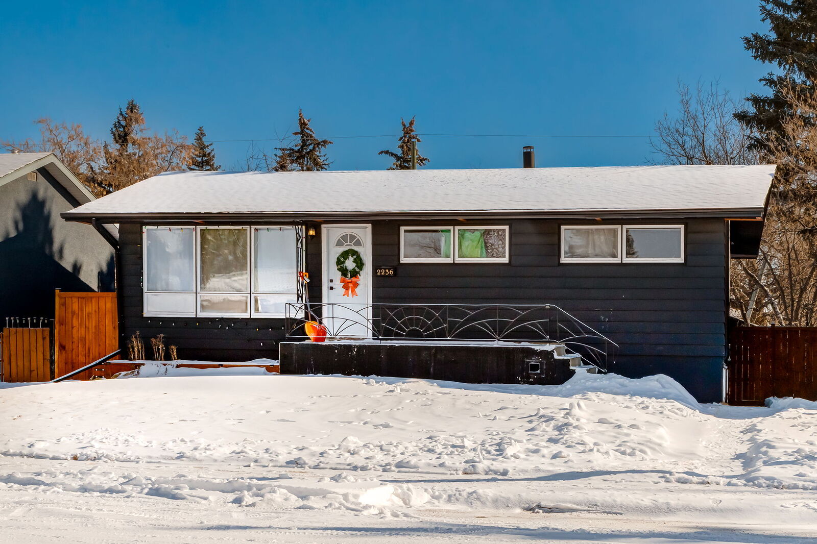 Calgary 2 bedrooms Basement for rent. Property photo: 719689-1