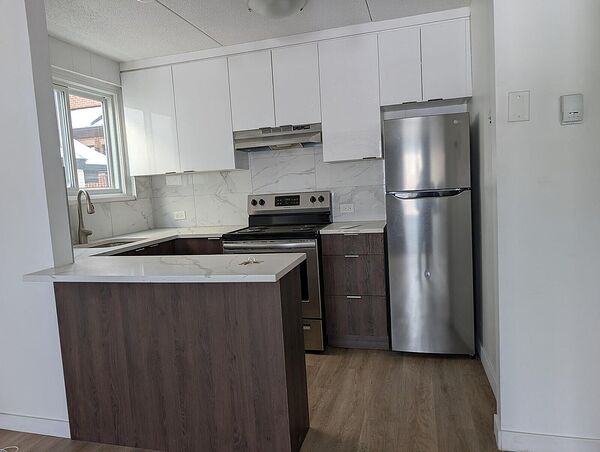 Calgary 1 bedroom Condo Unit for rent. Property photo: 720050-2
