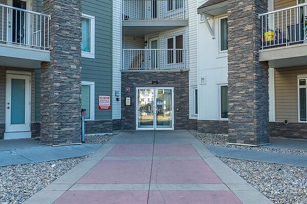 Calgary 2 bedrooms Condo Unit for rent. Property photo: 720127-3
