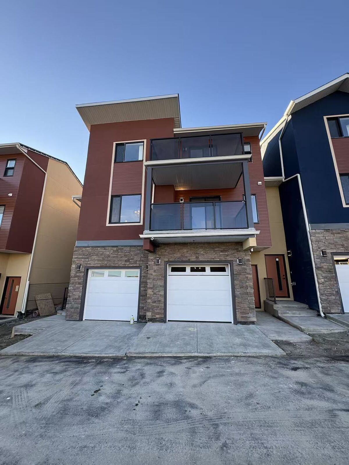 Calgary 2 bedrooms Townhouse for rent. Property photo: 720174-1