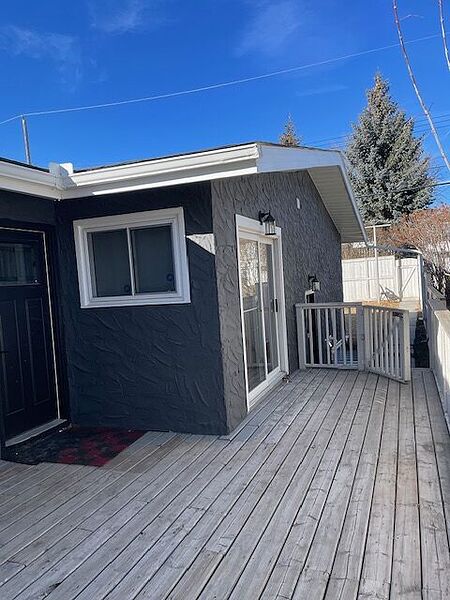 Calgary 1 + Den bedrooms Basement for rent. Property photo: 720232-2