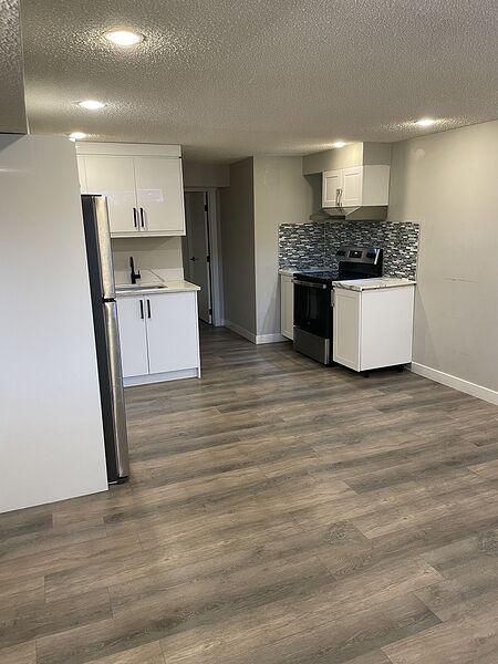 Calgary 1 + Den bedrooms Basement for rent. Property photo: 720232-3