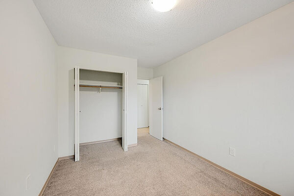 Victoria 1 bedrooms Apartment for rent. Property photo: 720365-2