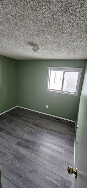Calgary 3 bedrooms Duplex for rent. Property photo: 720776-3