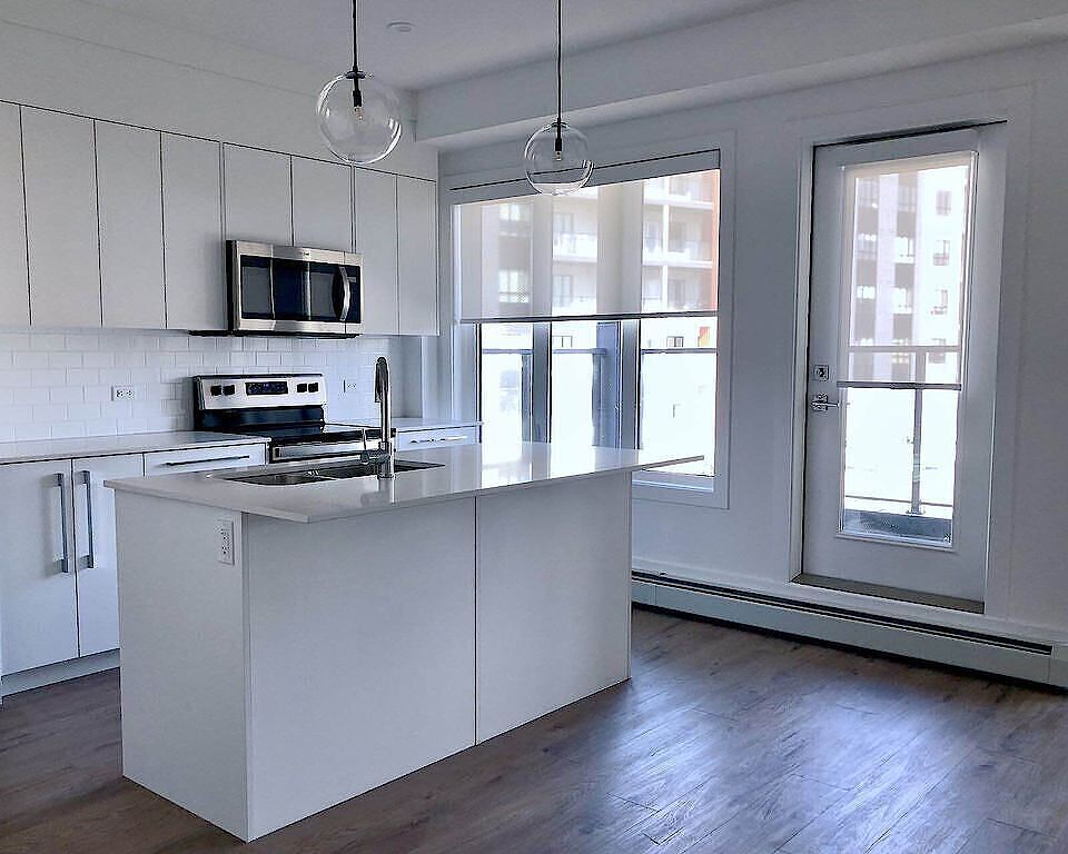 Calgary 2 bedrooms Condo Unit for rent. Property photo: 721201-1