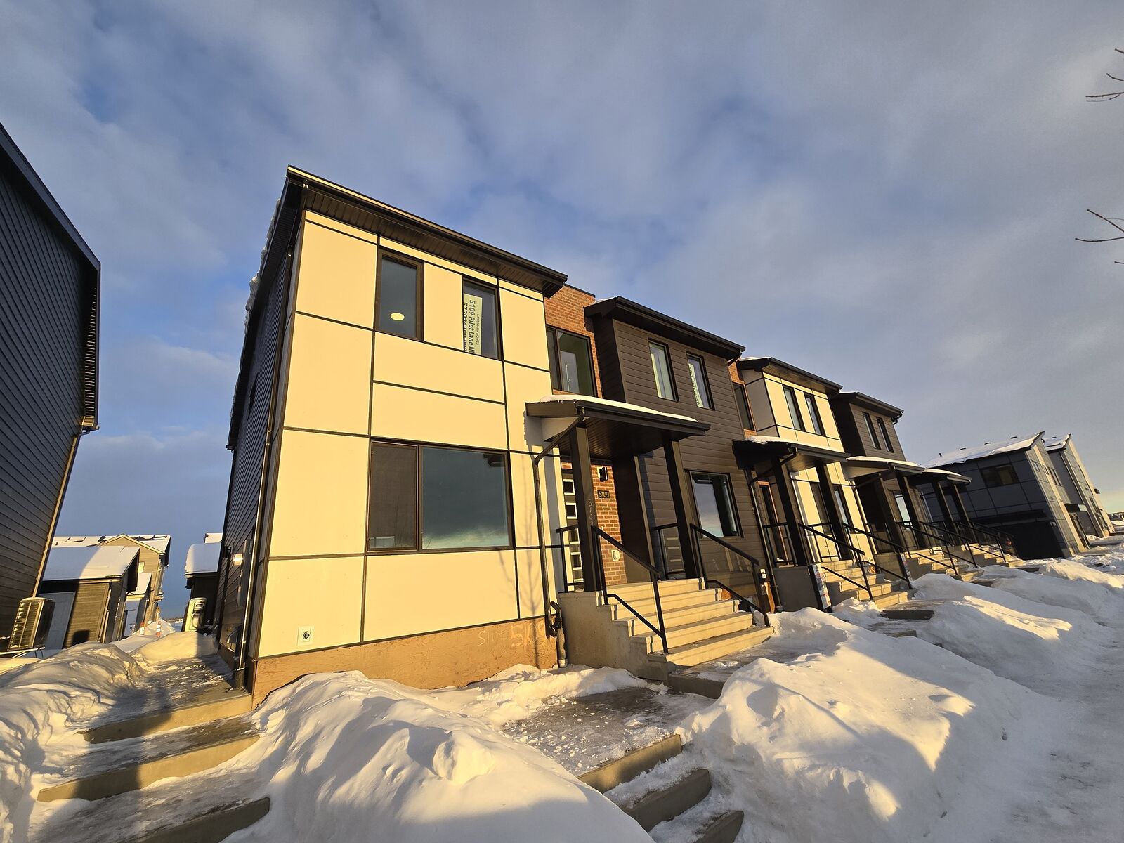 Edmonton 1 bedroom Townhouse for rent. Property photo: 722276-1