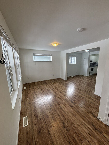 Edmonton 2 bedrooms Duplex for rent. Property photo: 723518-2