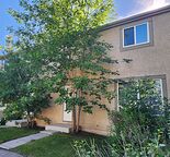 Clean and Spacious 3 Bedroom Townhouse with Parking