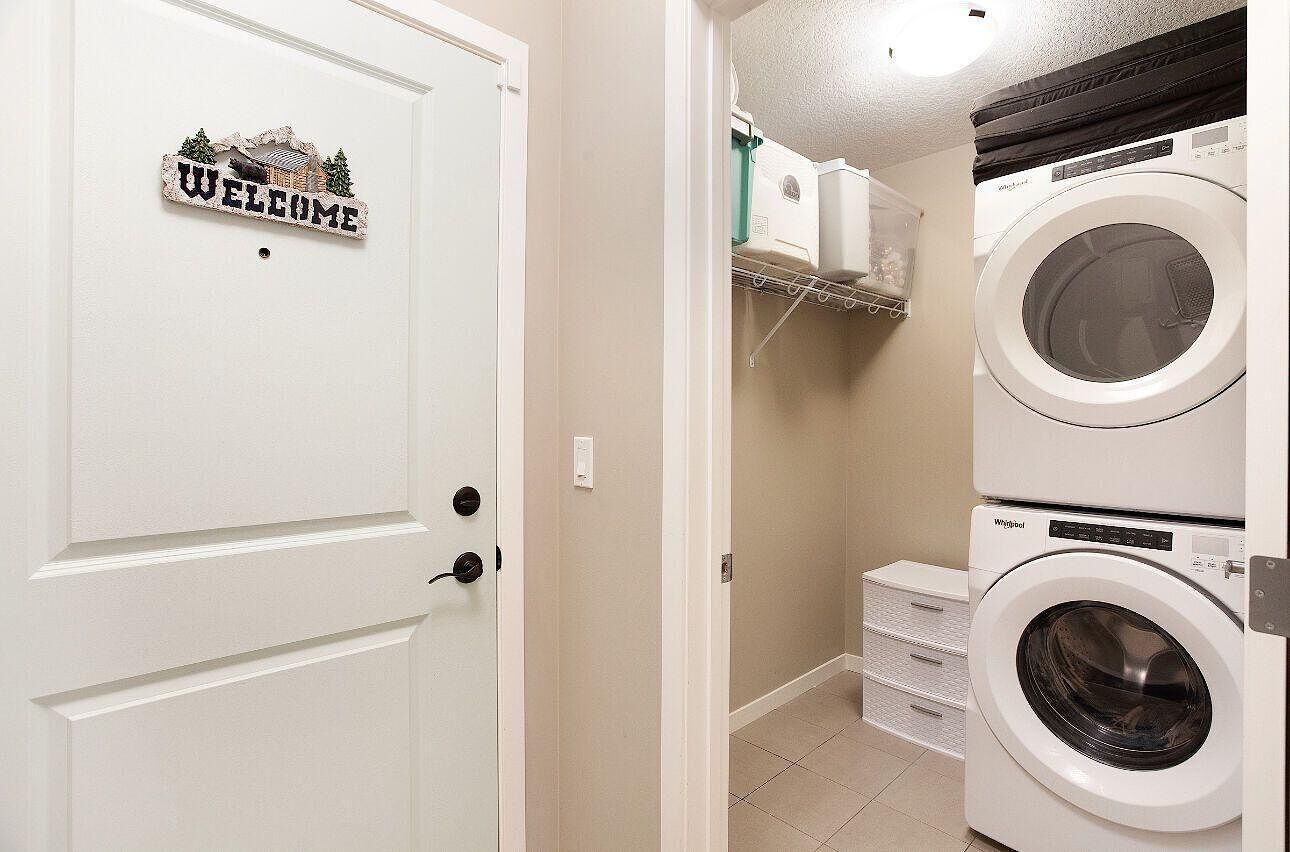 Calgary 2 bedrooms Condo Unit for rent. Property photo: 725213-1