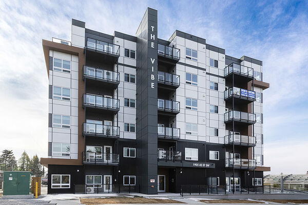 Calgary 2 bedrooms Condo Unit for rent. Property photo: 726413-2
