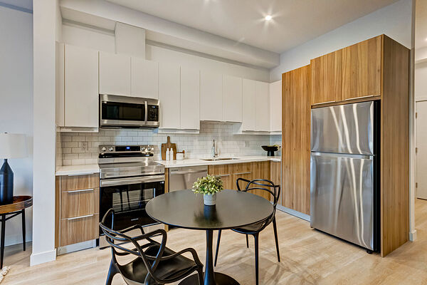 Calgary 1 + Den bedrooms Condo Unit for rent. Property photo: 726612-3