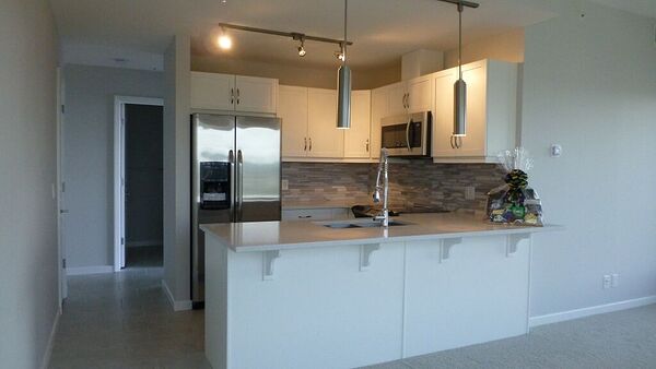 Calgary 2 bedrooms Condo Unit for rent. Property photo: 726732-2