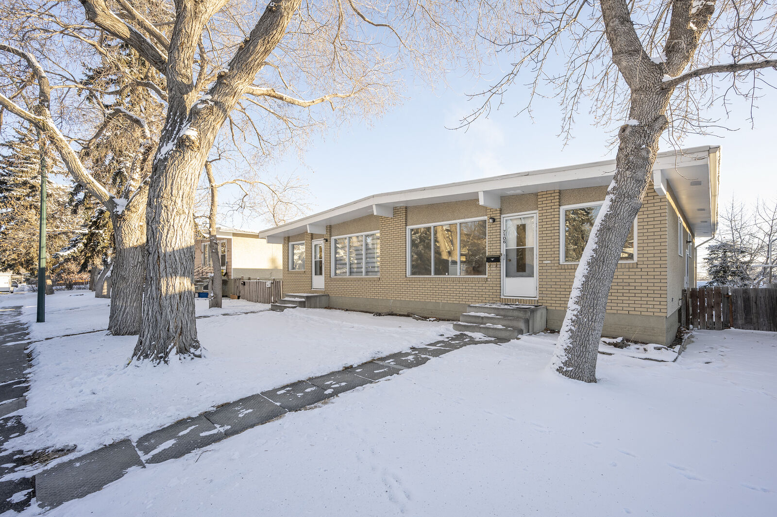 Calgary 3 bedrooms Main Floor for rent. Property photo: 726951-1