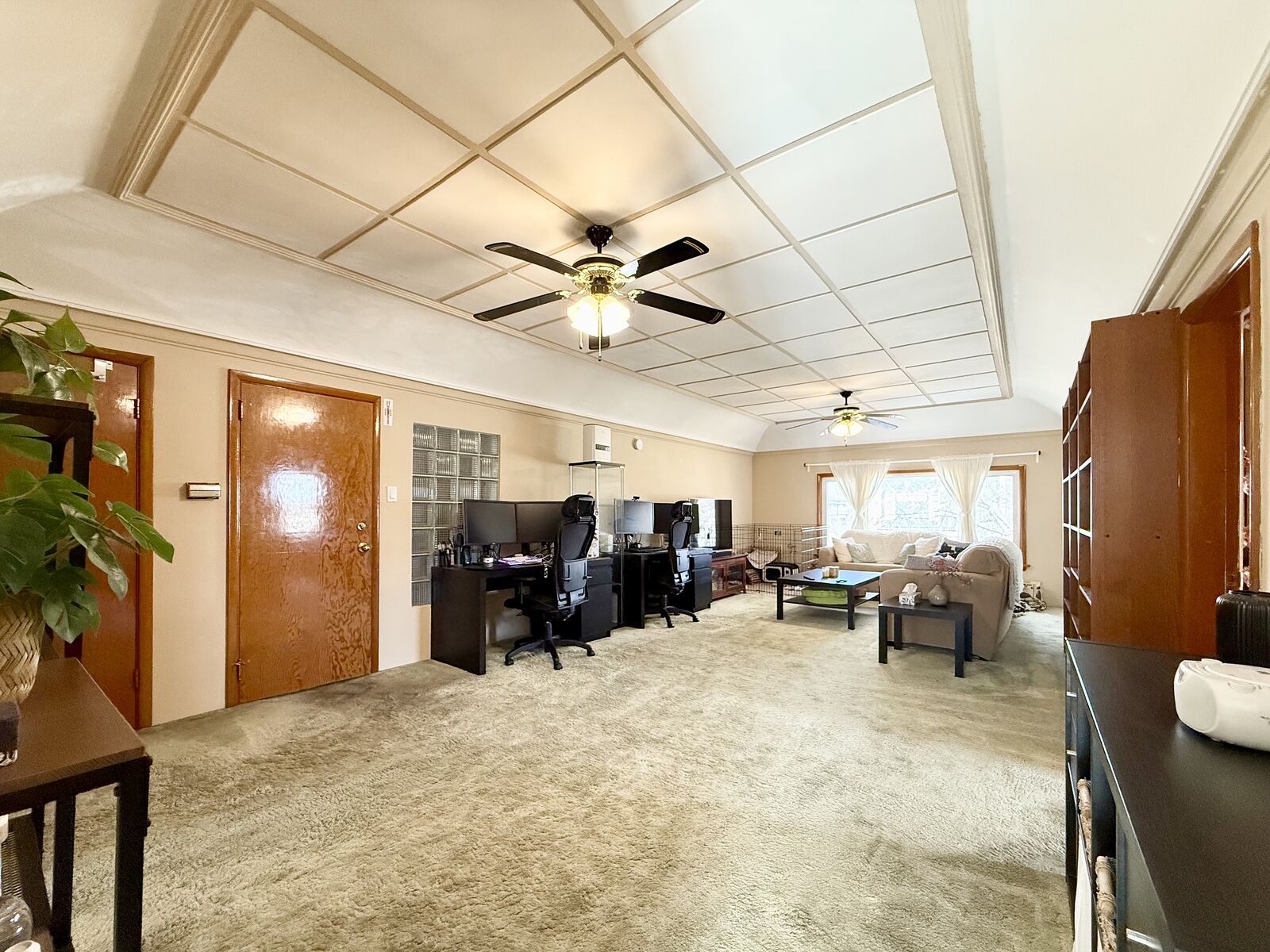 Calgary 2 bedrooms Condo Unit for rent. Property photo: 727063-1