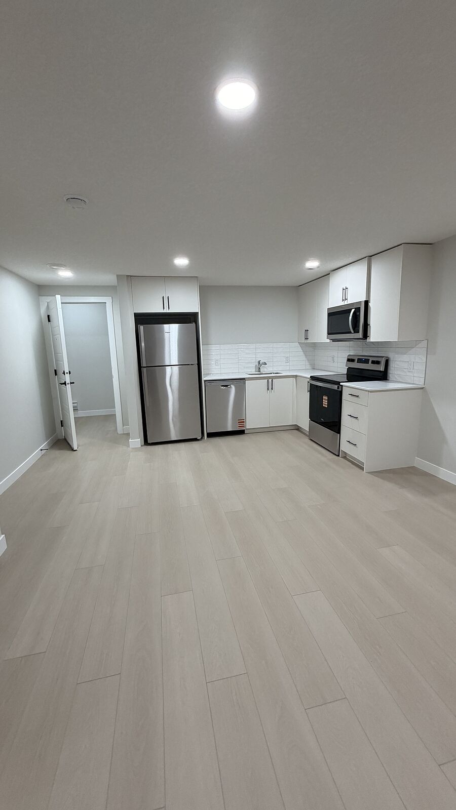 Calgary 2 bedrooms Basement for rent. Property photo: 727476-1