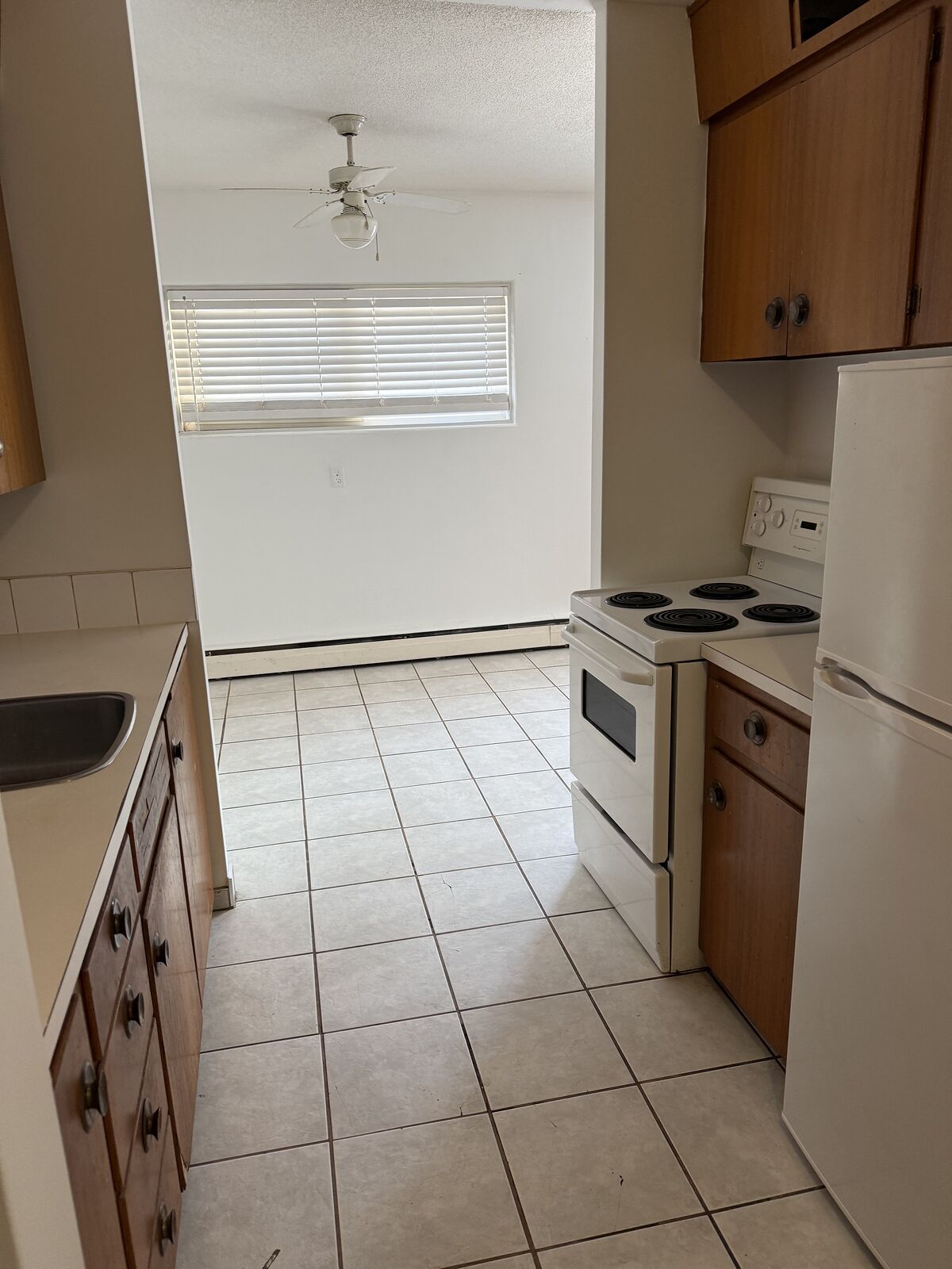 Calgary 1 + Den bedrooms Condo Unit for rent. Property photo: 727769-1