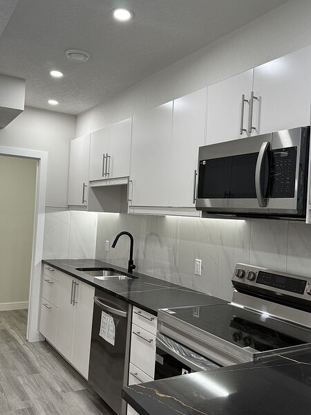 Calgary 1 bedroom Basement for rent. Property photo: 727868-3