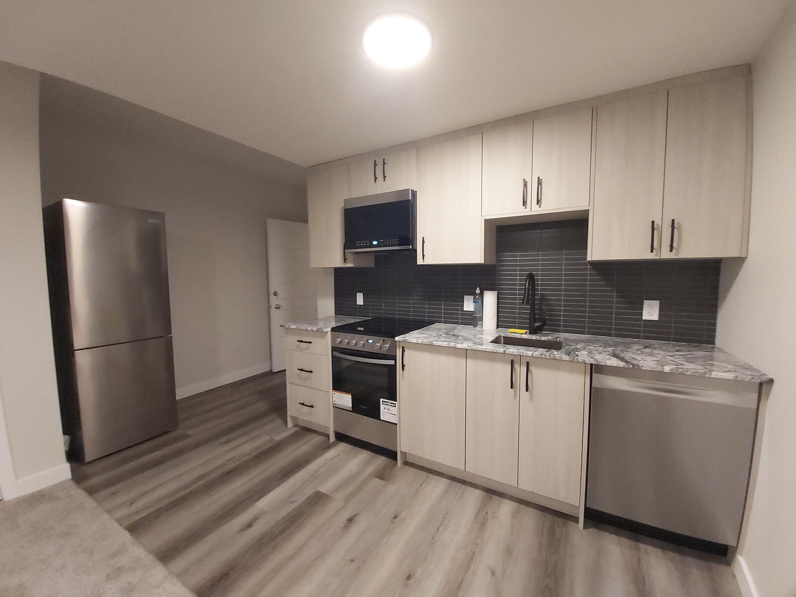 Calgary 1 bedroom Basement for rent. Property photo: 728015-1