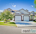 EXECUTIVE Somerset Villa with loft, a/c, Steps to LRT/Shops HUGE